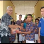 Rayakan HUT ke-14, Partai NasDem Manggarai Timur Tebar Kepedulian di SLBN Borong